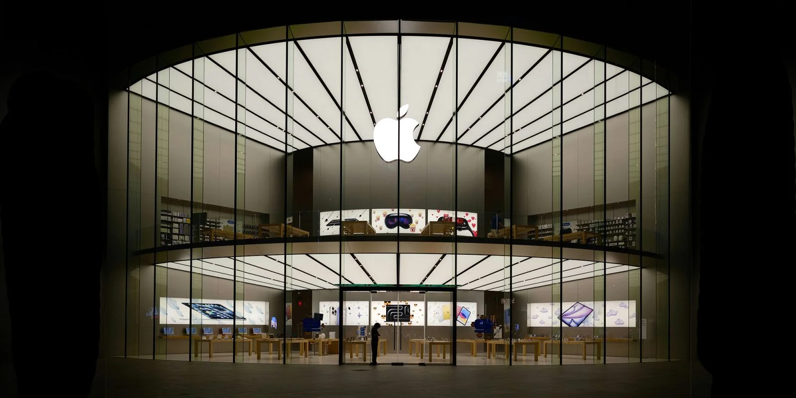 Apple's Pricing Challenges: Few Signs of Relief in Sight